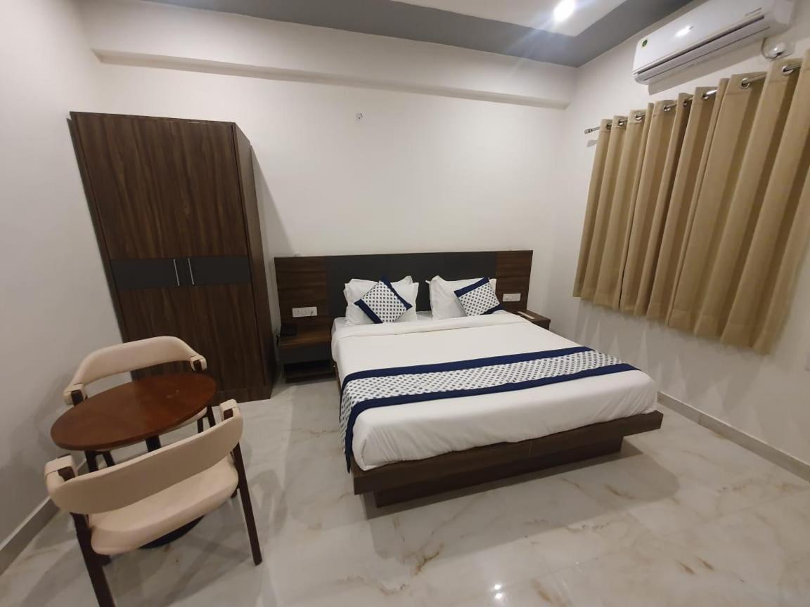 فندق Kds Residency نويدا الكبرى المظهر الخارجي الصورة
