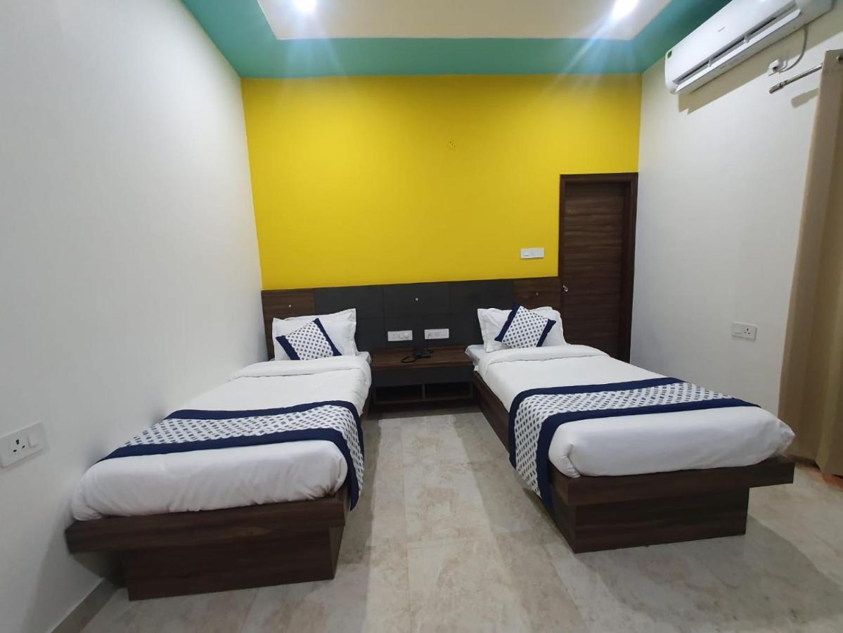 فندق Kds Residency نويدا الكبرى المظهر الخارجي الصورة